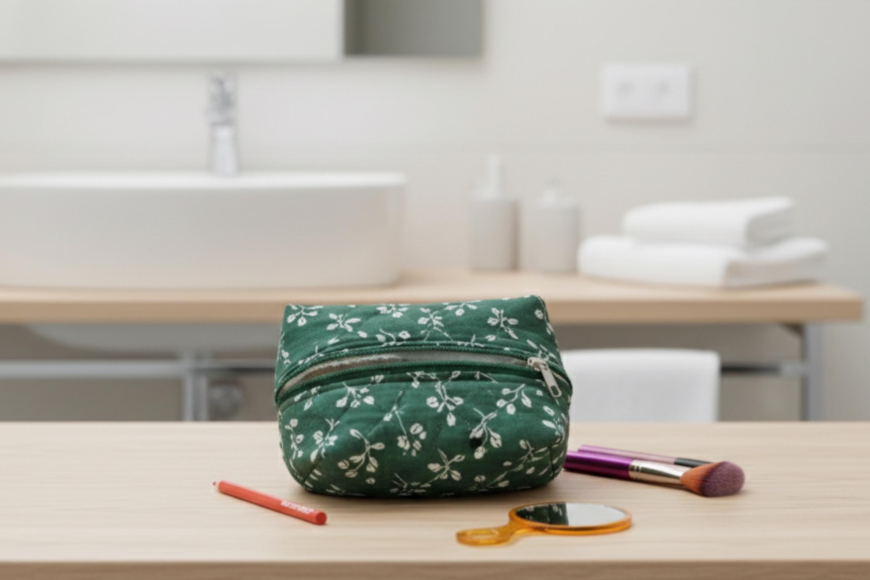 How to Sew a make up   Bag – Step-by-Step Sewing Tutorial with Measurements