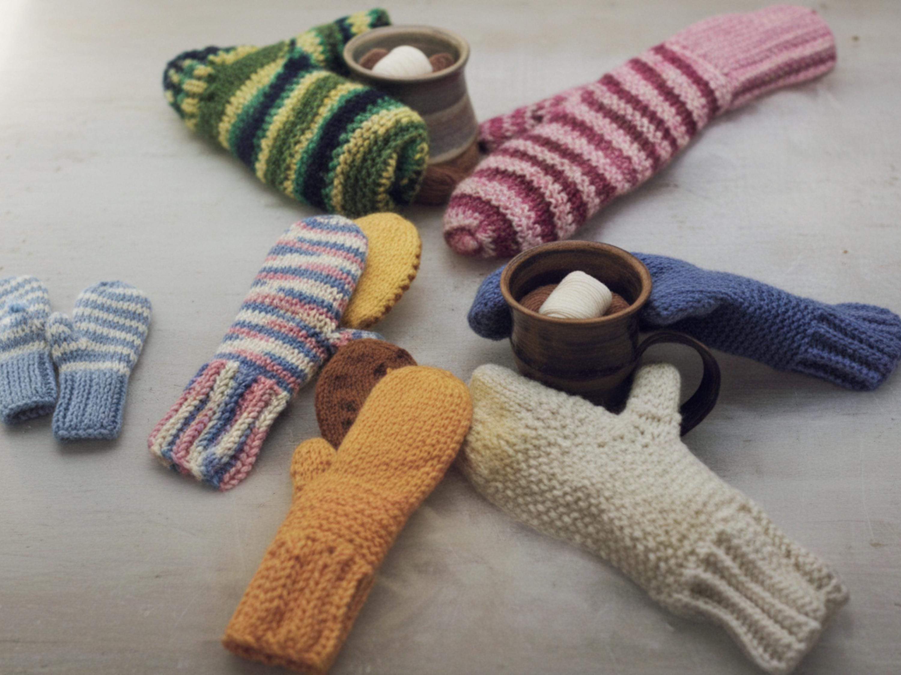 Easy beginner Crochet Mittens Pattern PDF – Easy Winter Mittens Crochet Tutorial – Beginner-Friendly Warm Gloves Pattern –Instant Download