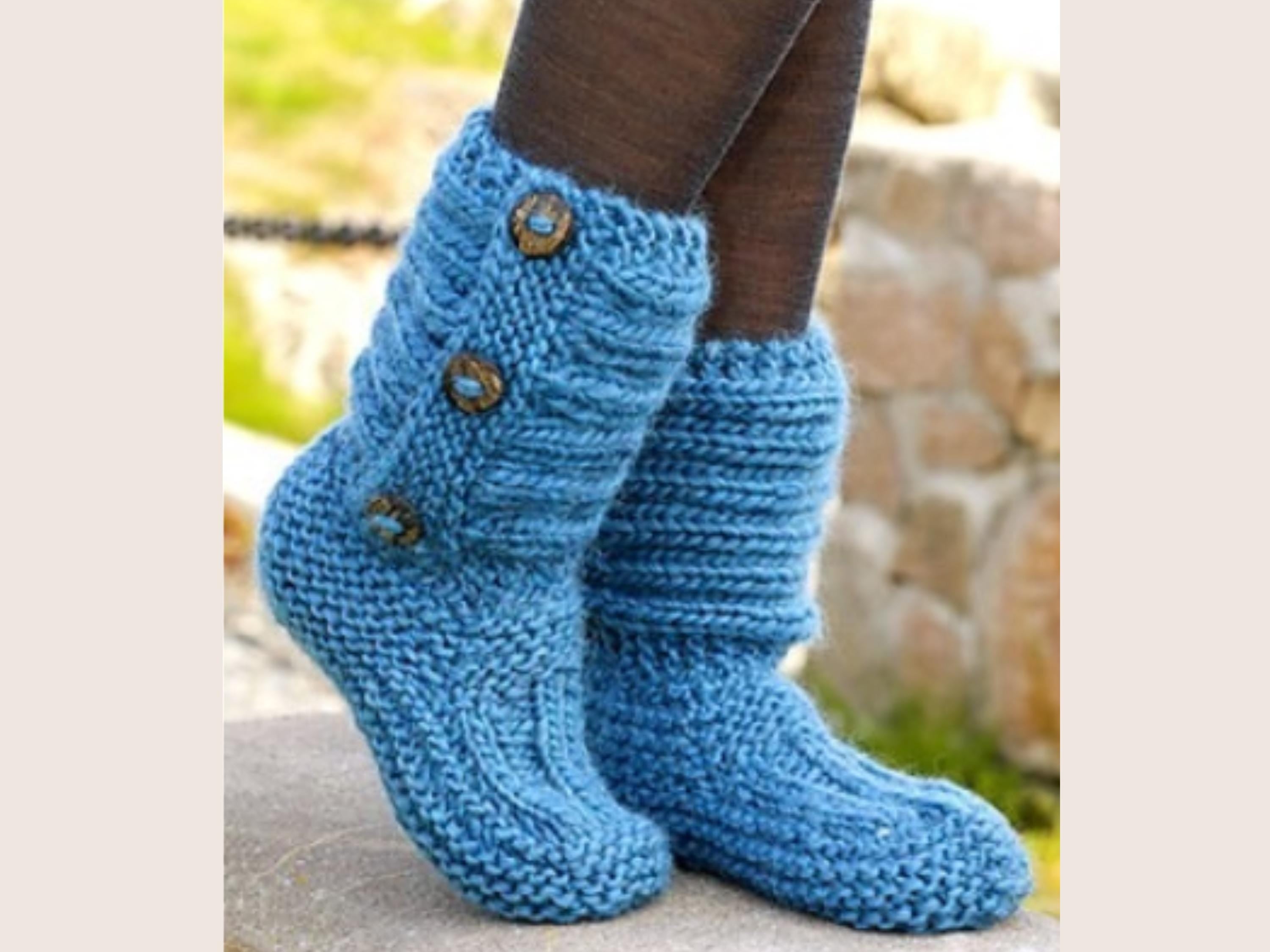 Vintage Knitting Pattern Slipper Socks Boots -Chunky Boots