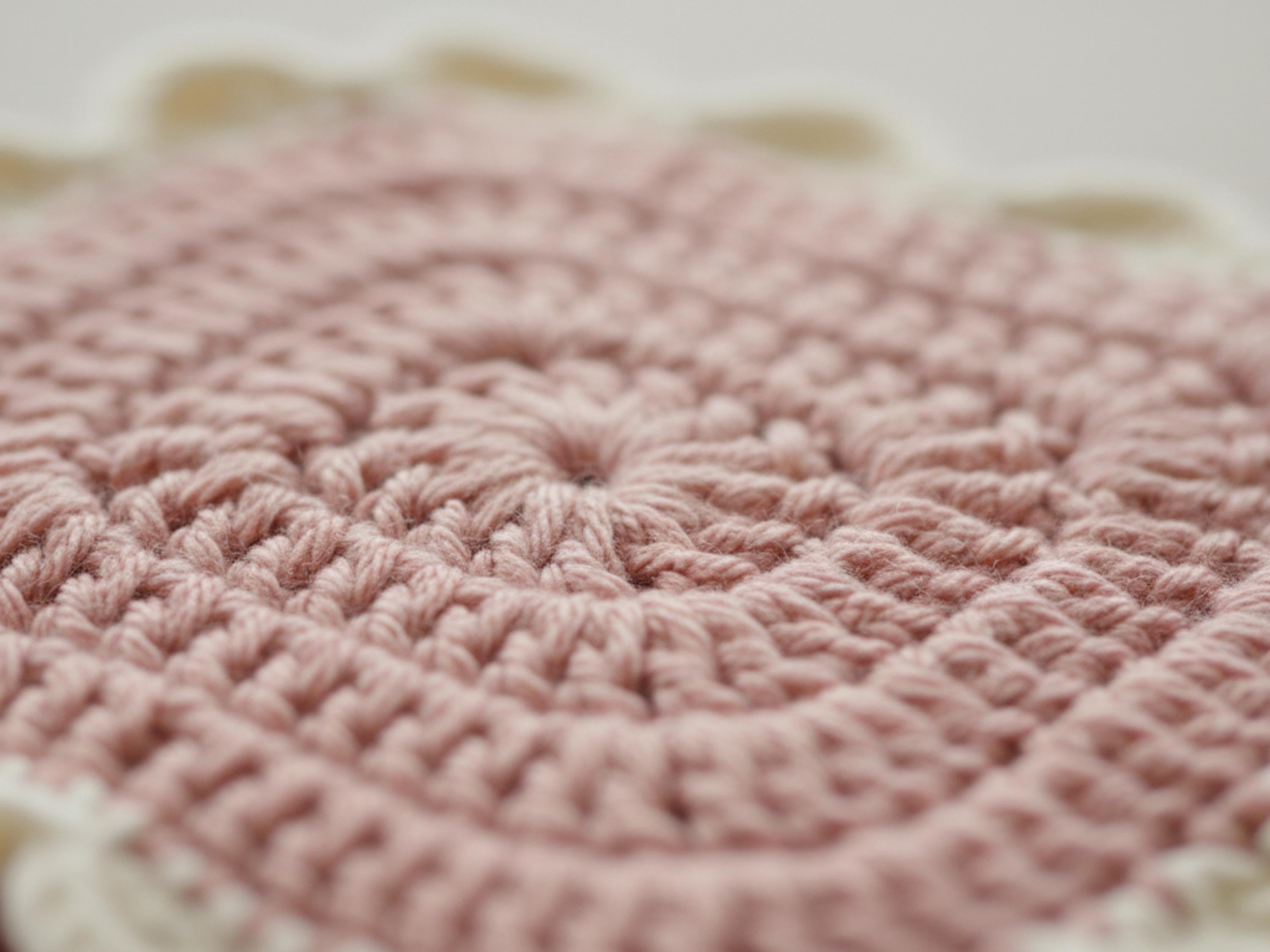 Sweet Hearts Crochet Dishcloth Pattern – Beginner Friendly, Vintage Shell Border (PDF Download)