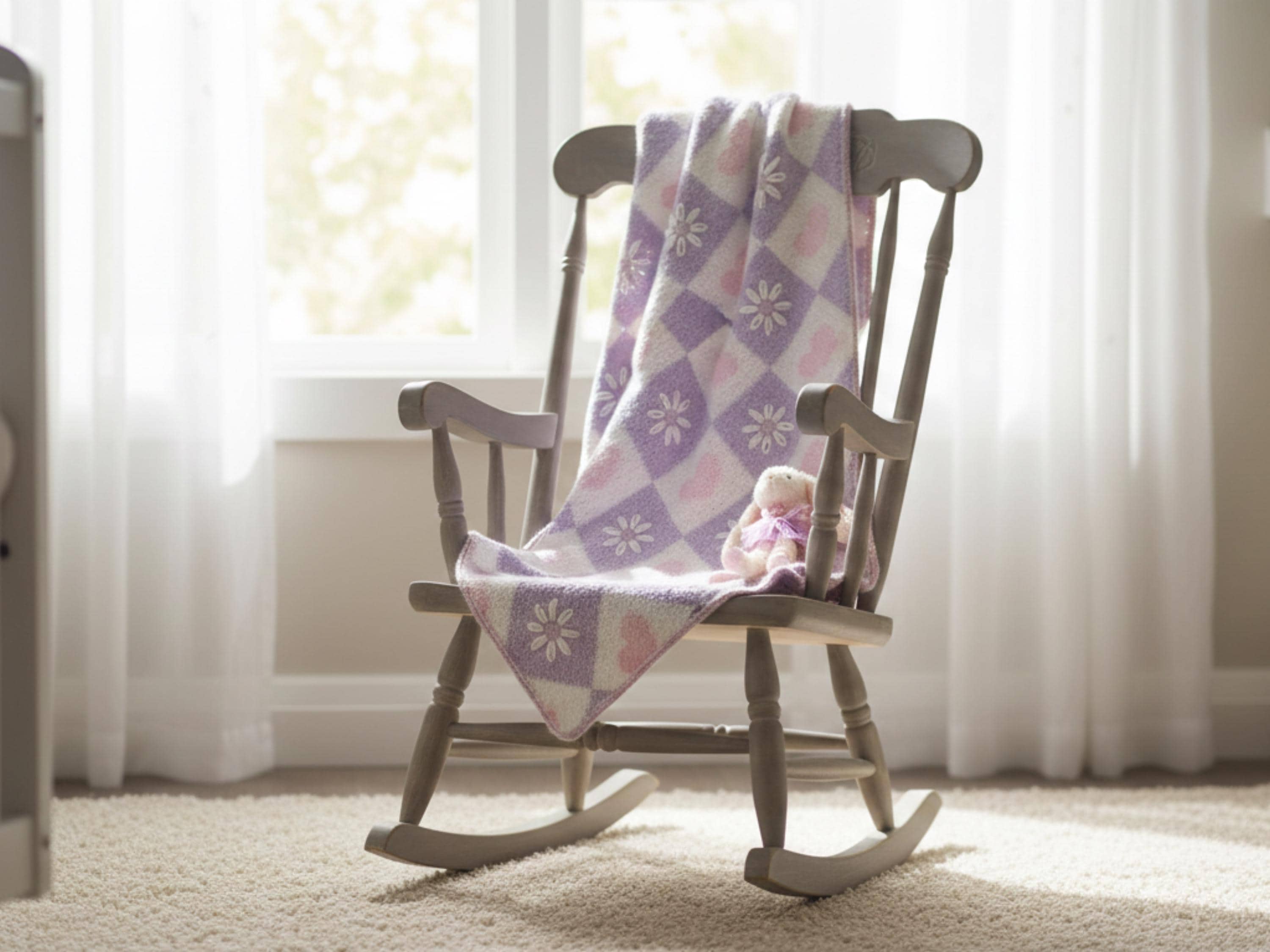 Handmade Daisy Hearts Baby Blanket – Soft Floral Nursery Throw (PDF Pattern)