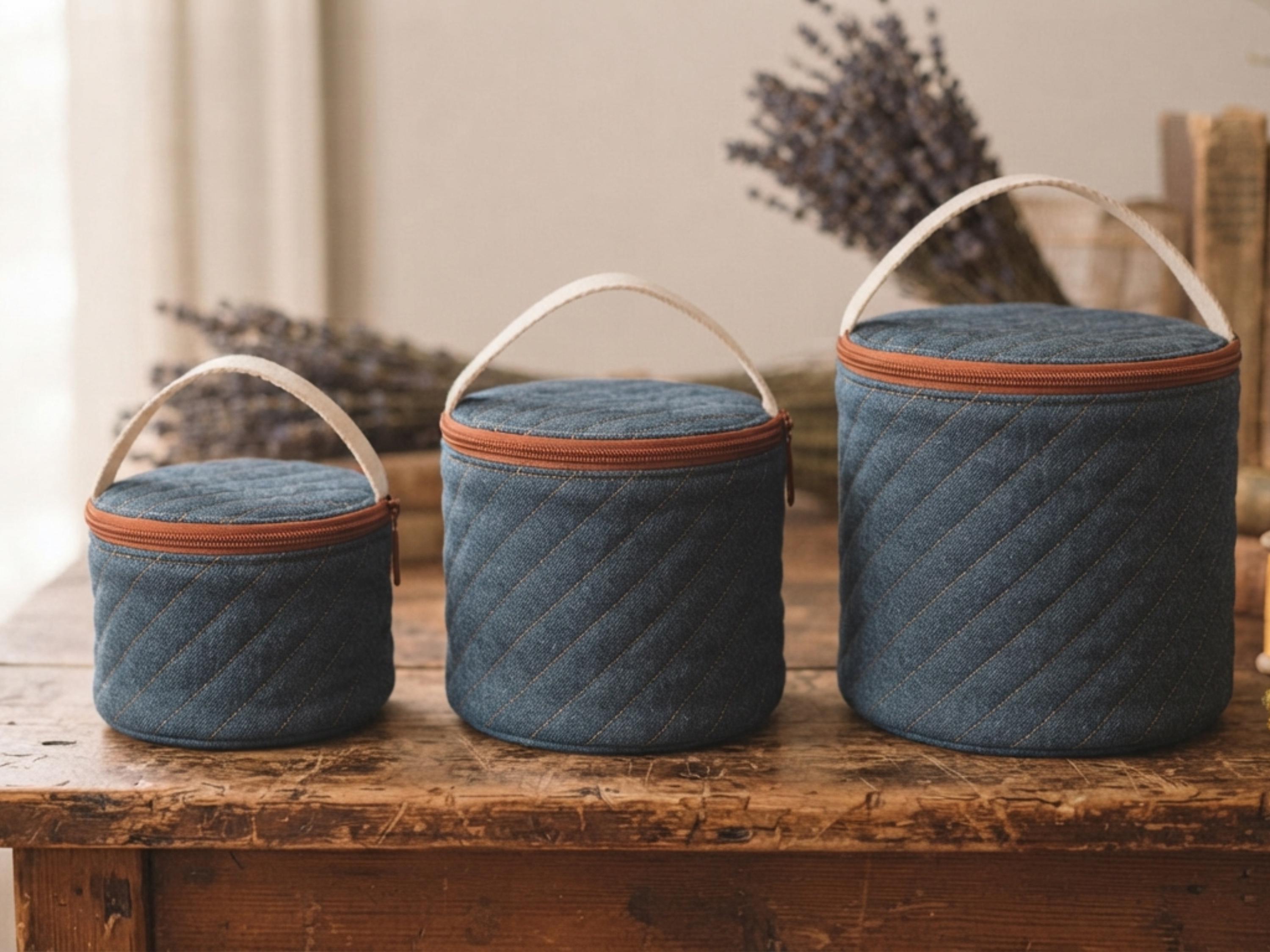 Quilted Round Zip Pouch Sewing Pattern, Beginner Tutorial, 3 Sizes (PDF Download)