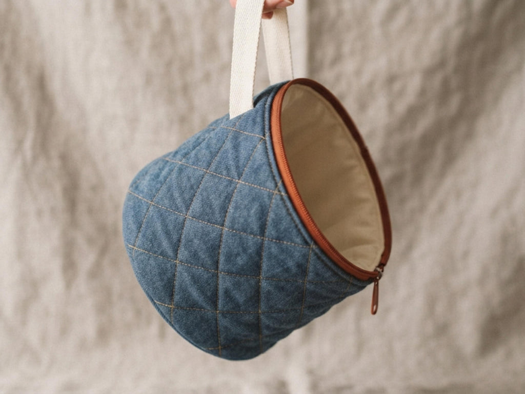 Quilted Round Zip Pouch Sewing Pattern, Beginner Tutorial, 3 Sizes (PDF Download)