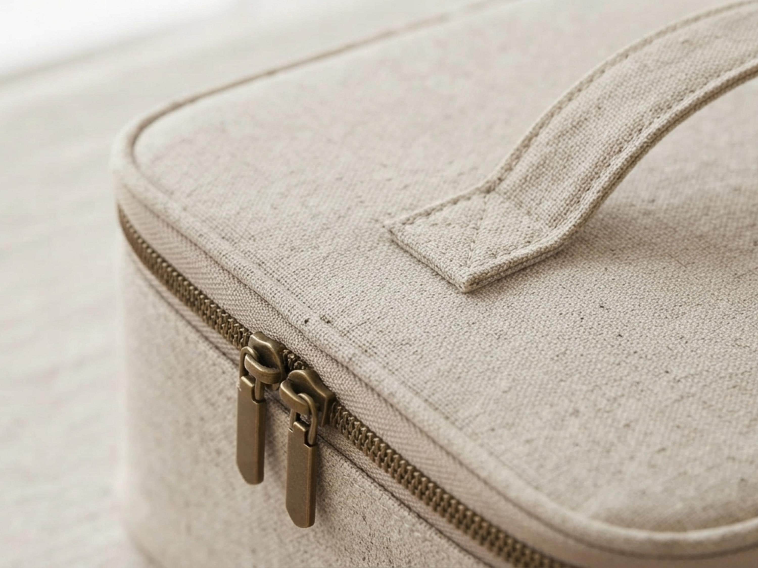 SALE *Beauty Case Sewing Pattern PDF, Vanity Box Bag Pattern, Zip Around Makeup Case, 2 Sizes, Train Case DIY, Instant Download