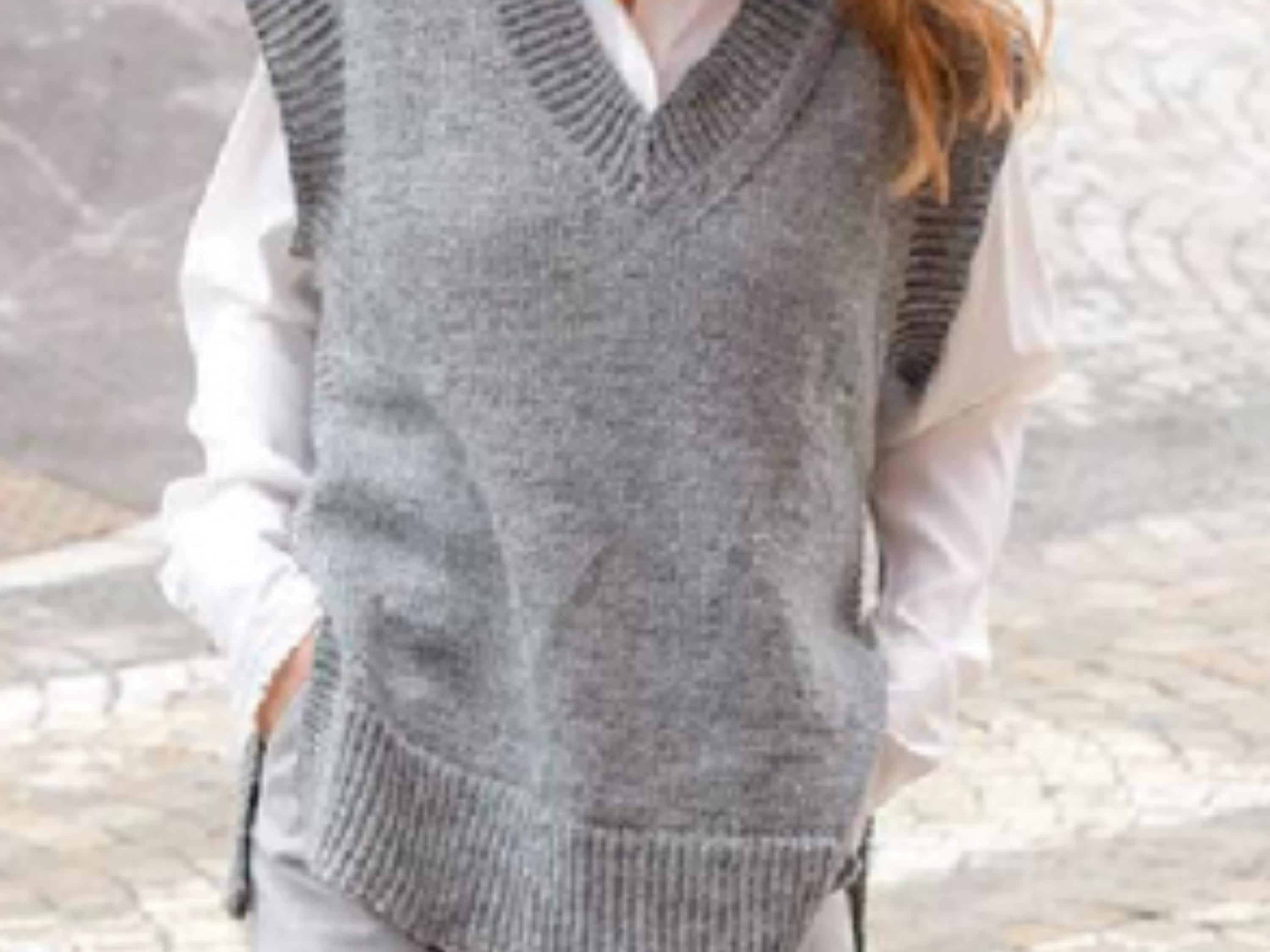 Womens  Vest Knitting Pattern (PDF Download)